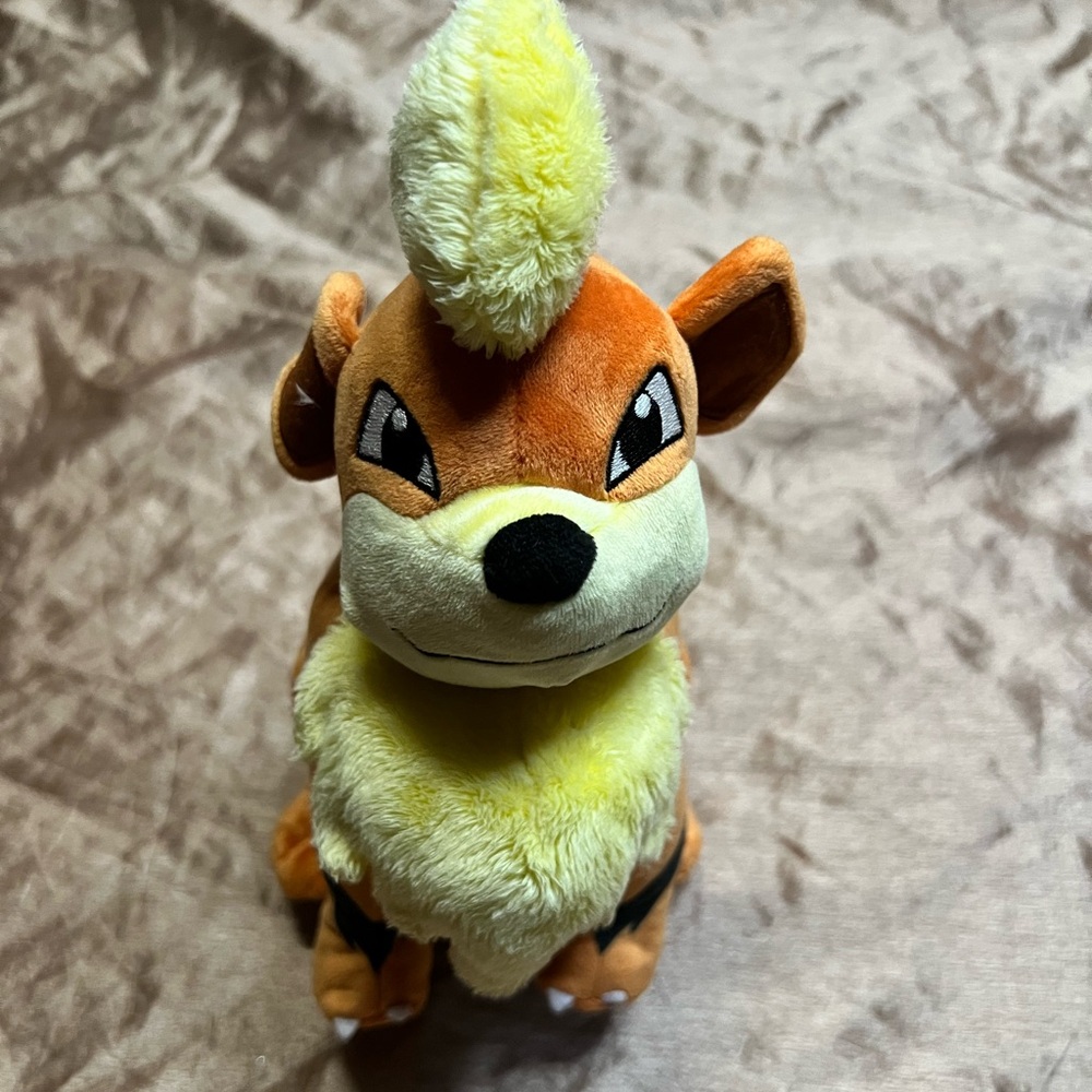 Wicked Cool Toys Nintendo Pokemon Growlithe Plush Stuffed Animal plushie 8” inch